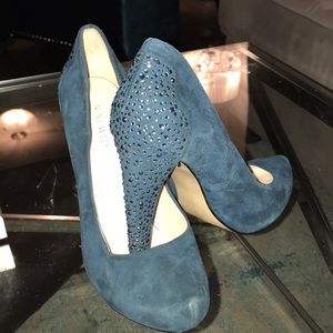 Nine West Sz 8 Suede Teal Jeweled Heels